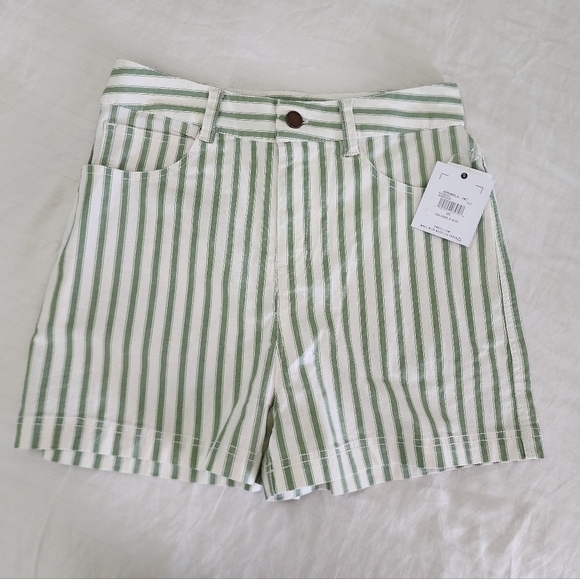 O'Neil Sommers Short White/ Green Striped Lightweight Summer Shorts size 28 - Picture 1 of 4